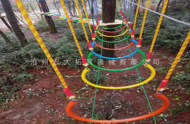 叢林探險(xiǎn)樂園