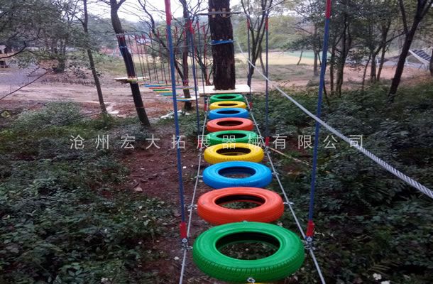 叢林輪胎橋-森林探險-樹上叢林穿越