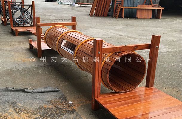 戶外兒童游樂設(shè)備