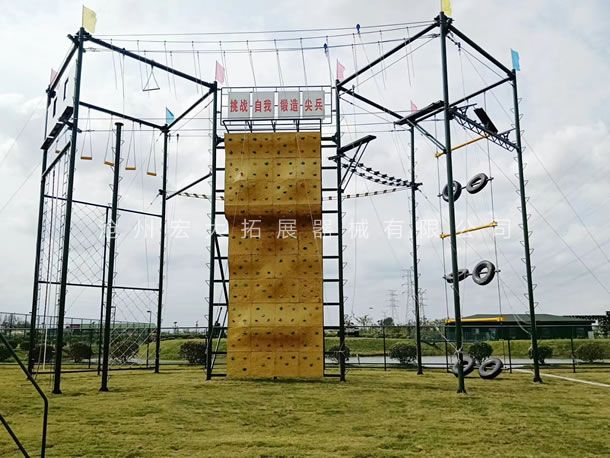 高空拓展器材，高空拓展器械，高空拓展訓(xùn)練設(shè)備，高空拓展訓(xùn)練架