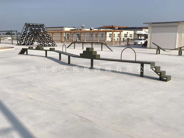 場(chǎng)地拓展器械 戶外拓展器材 拓展器材生產(chǎn)廠家