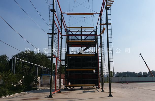 高空拓展訓(xùn)練架,高空天梯