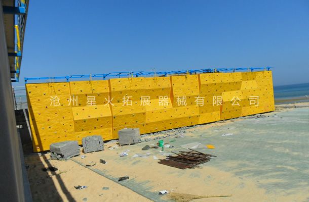 獨(dú)立攀巖墻