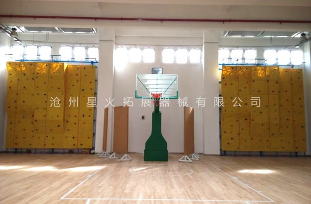 附墻體攀巖墻