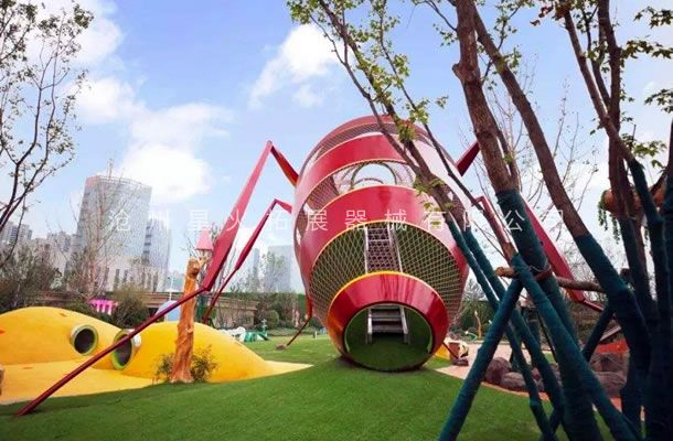 兒童戶外樂園設(shè)施