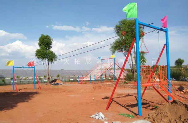 青少年拓展訓(xùn)練器材