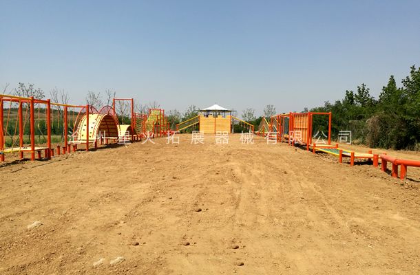 青少年拓展訓(xùn)練器材