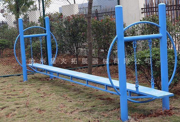 青少年拓展訓(xùn)練器材