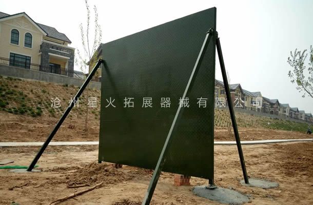 三人協(xié)作攀登架-青少年素質(zhì)拓展器材-青少年訓(xùn)練器材廠家