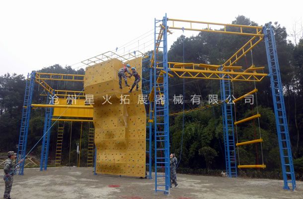 高空拓展訓(xùn)練器材