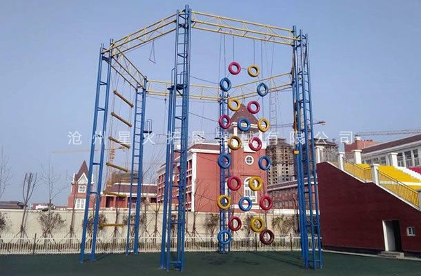 六面體高空-高空拓展器材廠家-高空拓展訓(xùn)練架