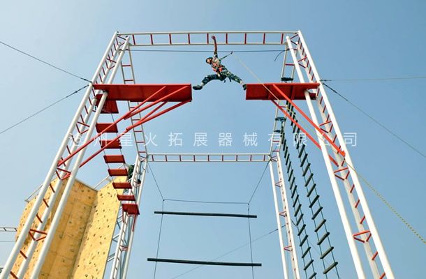 高空拓展訓練設備