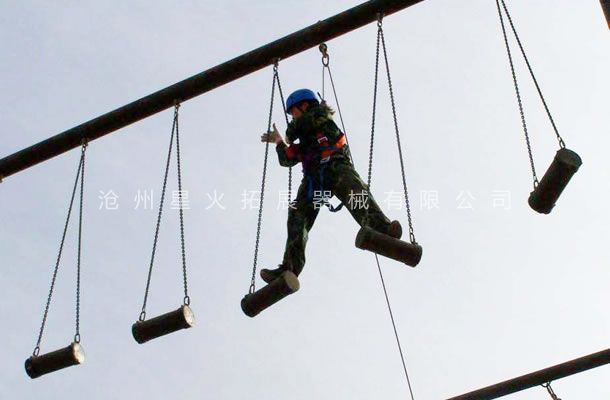 高空拓展器材，高空拓展訓練架