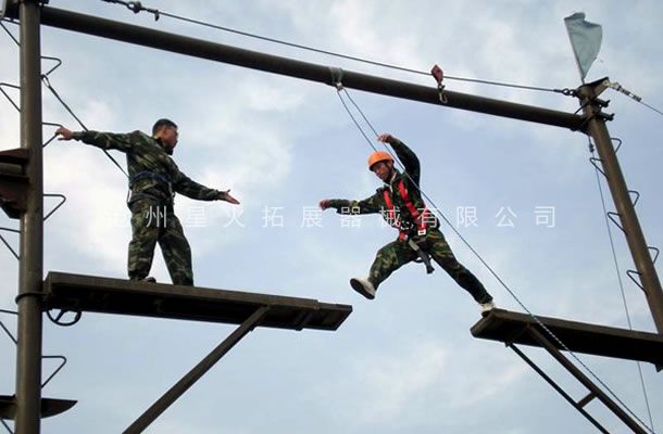 拓展高空架，高空拓展設(shè)備 