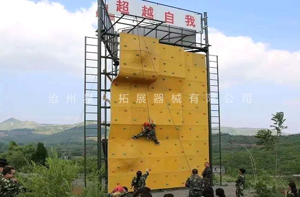 三面體高空-高空拓展器材廠(chǎng)家-高空拓展訓(xùn)練架