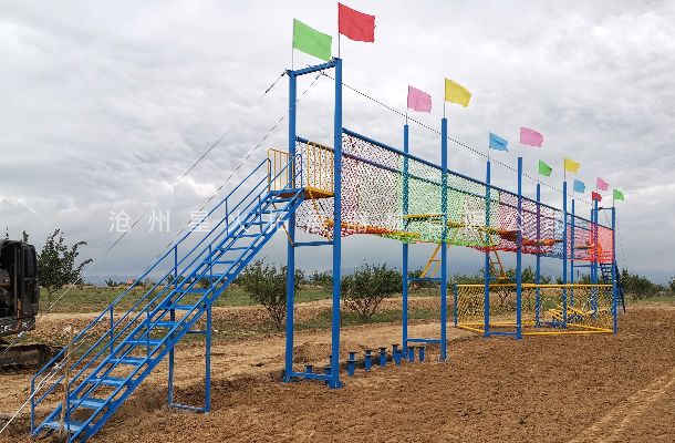 內(nèi)蒙古赤峰市元寶山區(qū)青少年拓展障礙賽器材安裝完畢!!!