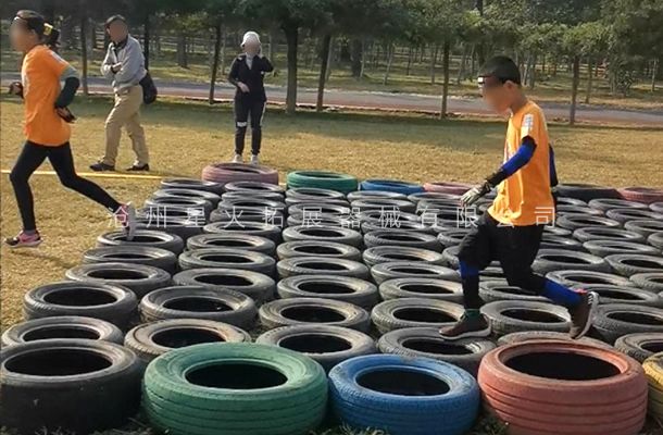 輪胎障礙-勇士跑游樂(lè)器械-兒童障礙賽器材廠家