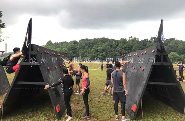 斯巴達勇士賽訓練器材