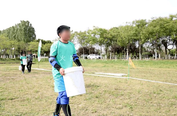 斯巴達勇士賽訓(xùn)練器材