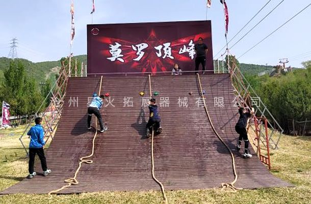 斯巴達(dá)勇士賽訓(xùn)練設(shè)備