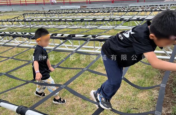 戶外極限挑戰(zhàn)項(xiàng)目設(shè)備