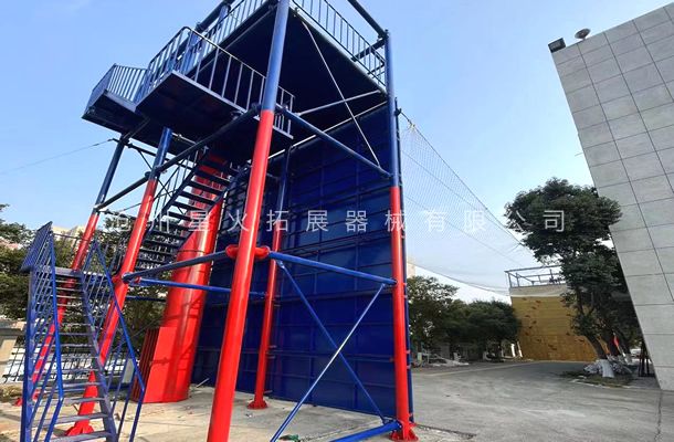 四川省德陽(yáng)市消防救援站-攀爬橫渡訓(xùn)練設(shè)施 豎井救助器材